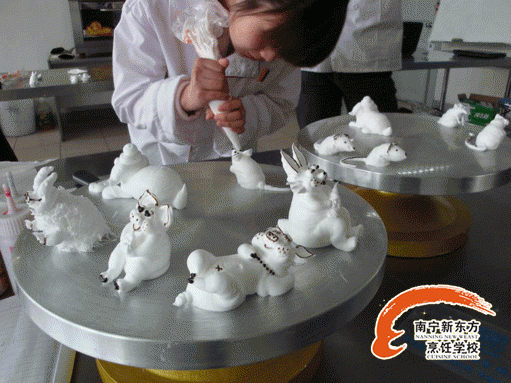 �����¶������ѧУѧ�ѻ�